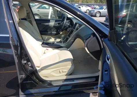 2014 Infiniti Q50 Premium z USA, uszkodzony, nr VIN JN1BV7AR4EM695313